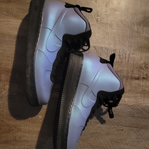 Nike holographic hightop Air force one size 10 men - Picture 4 of 4